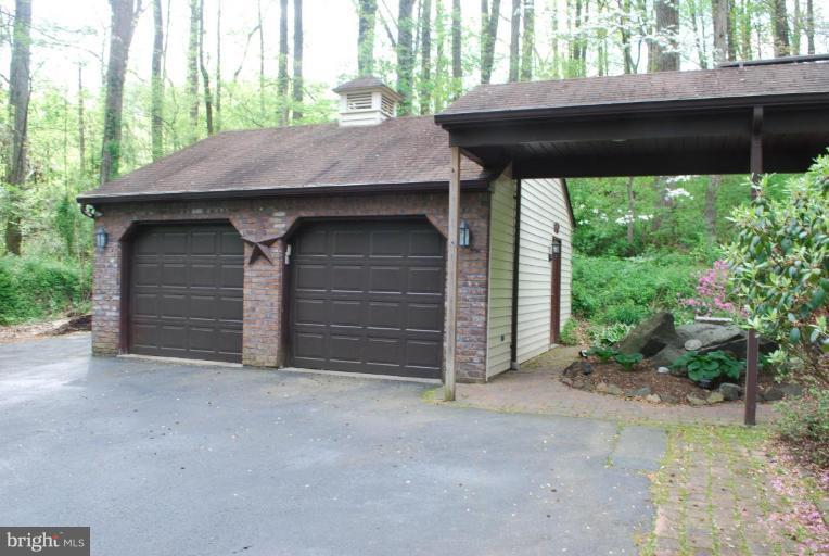 2805 Sandy Hook Road Forest Hill, MD 21050 - Photo 6 of 28 Garage
