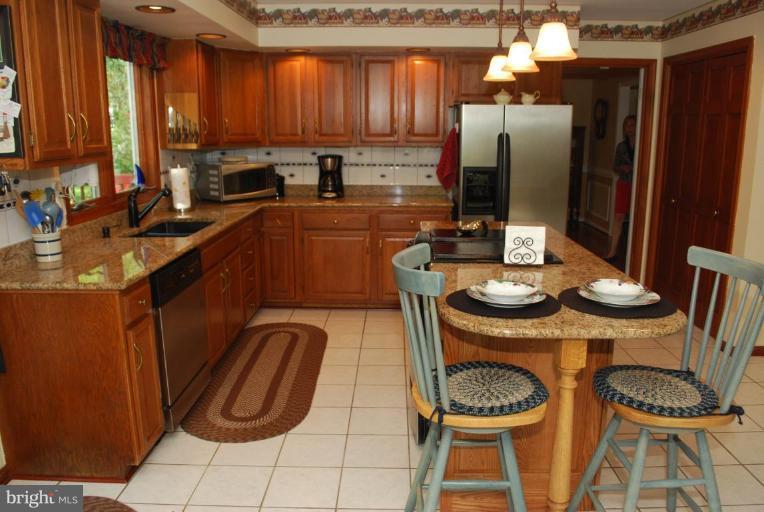 2805 Sandy Hook Road Forest Hill, MD 21050 - Photo 9 of 28 Country Kitchen