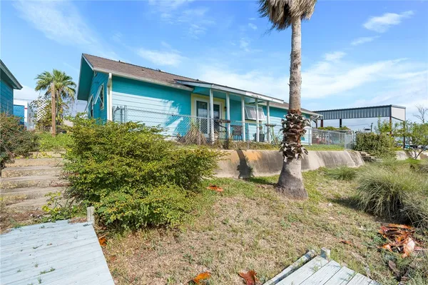 $365,000 | 223 West Sagebrush Drive, Rockport, TX 78382