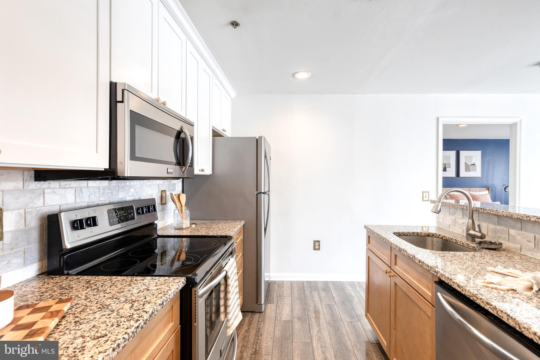 2702 Lighthouse Point East, Unit 719 Baltimore, MD 21224 - Photo 21 of 34