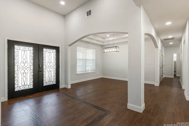 $675,000 | 19146 Mc Connell Road, Atascosa, TX 78002