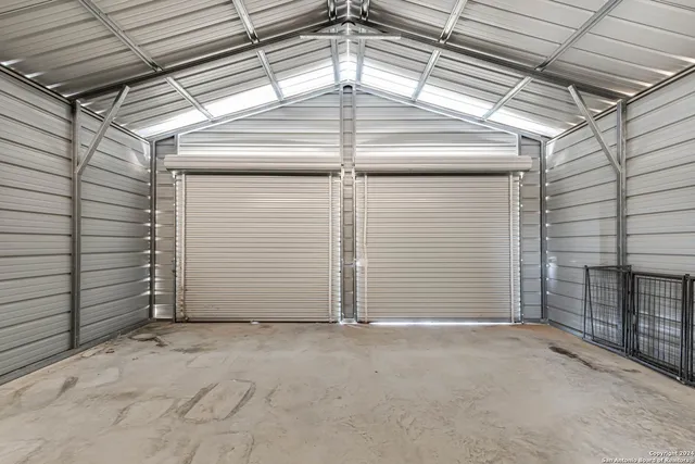 $675,000 | 19146 Mc Connell Road, Atascosa, TX 78002