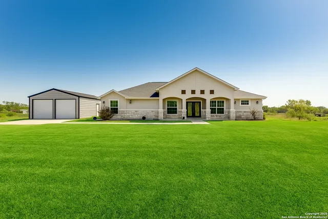 $675,000 | 19146 Mc Connell Road, Atascosa, TX 78002