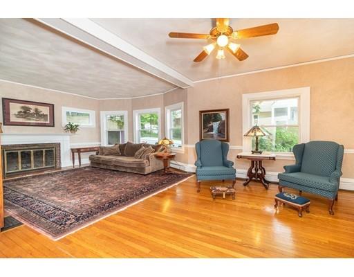 26 Rice Street Newton, MA 02459 - Photo 4 of 25