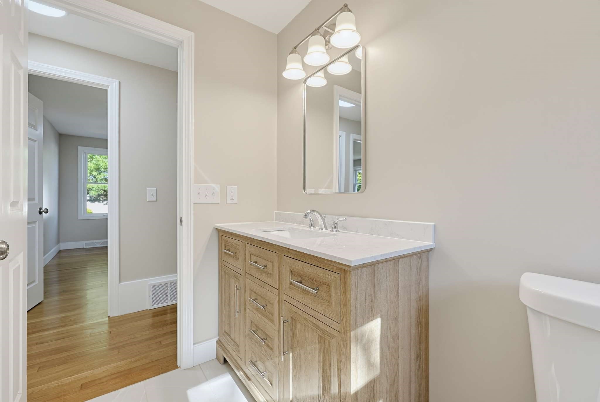28 Deerfield Road Attleboro, MA 02703 - Photo 24 of 36 Gallery Image 24