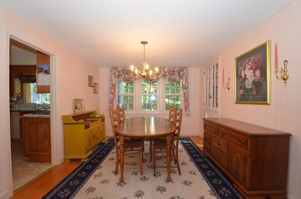 12 Amble Road Chelmsford, MA 01824 - Photo 8 of 23