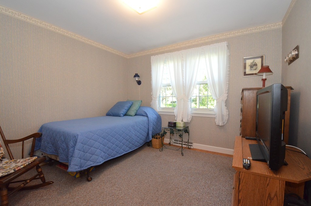 12 Amble Road Chelmsford, MA 01824 - Photo 10 of 23