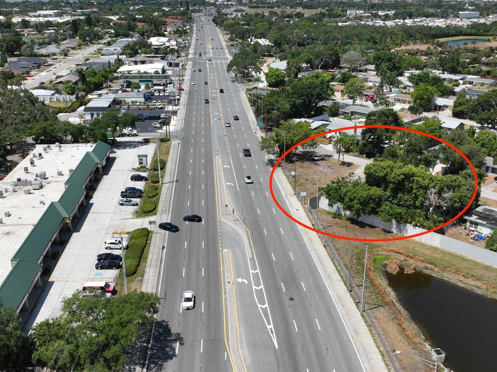 Albert Place Sarasota, FL 34231 - Photo 3 of 12