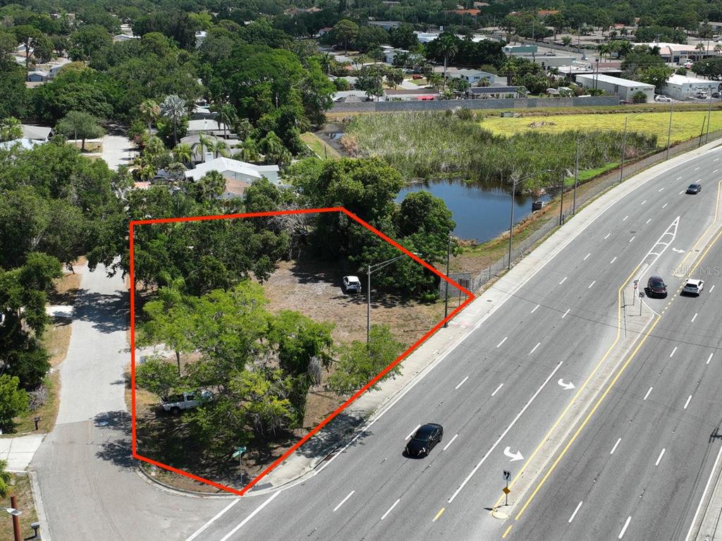 Albert Place Sarasota, FL 34231 - Photo 6 of 12