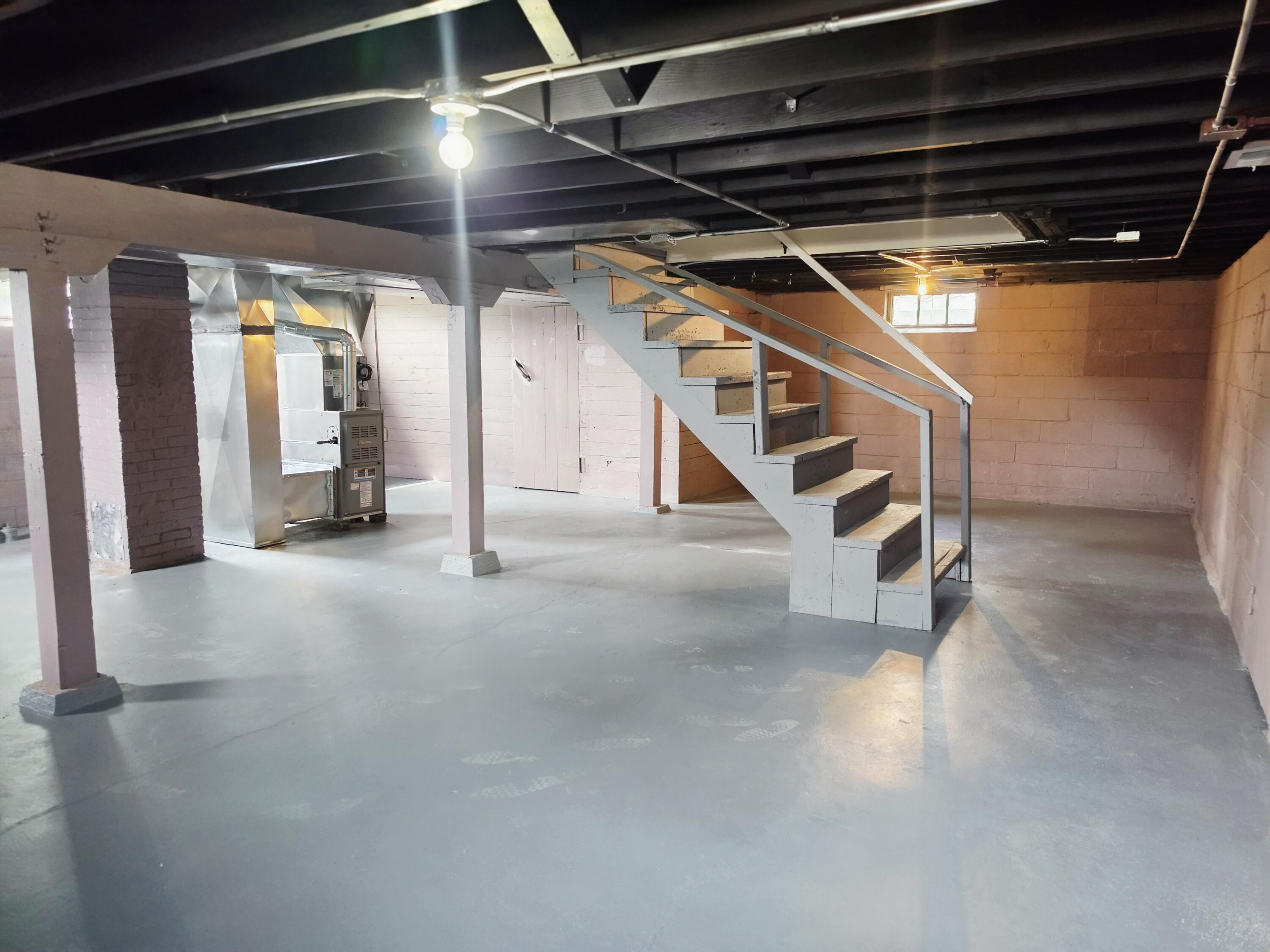 4488 Madison Street Gary, IN 46408 - Photo 19 of 22 3000x2250
