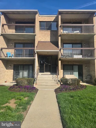 $240,000 | 1 Summit Hill Court, Unit B2, Catonsville, MD 21228
