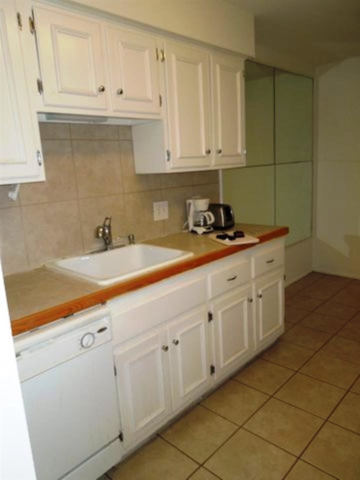 795 West Maple Road, Unit 45 Clawson, MI 48017 - Photo 9 of 18 31210710-8.JPG