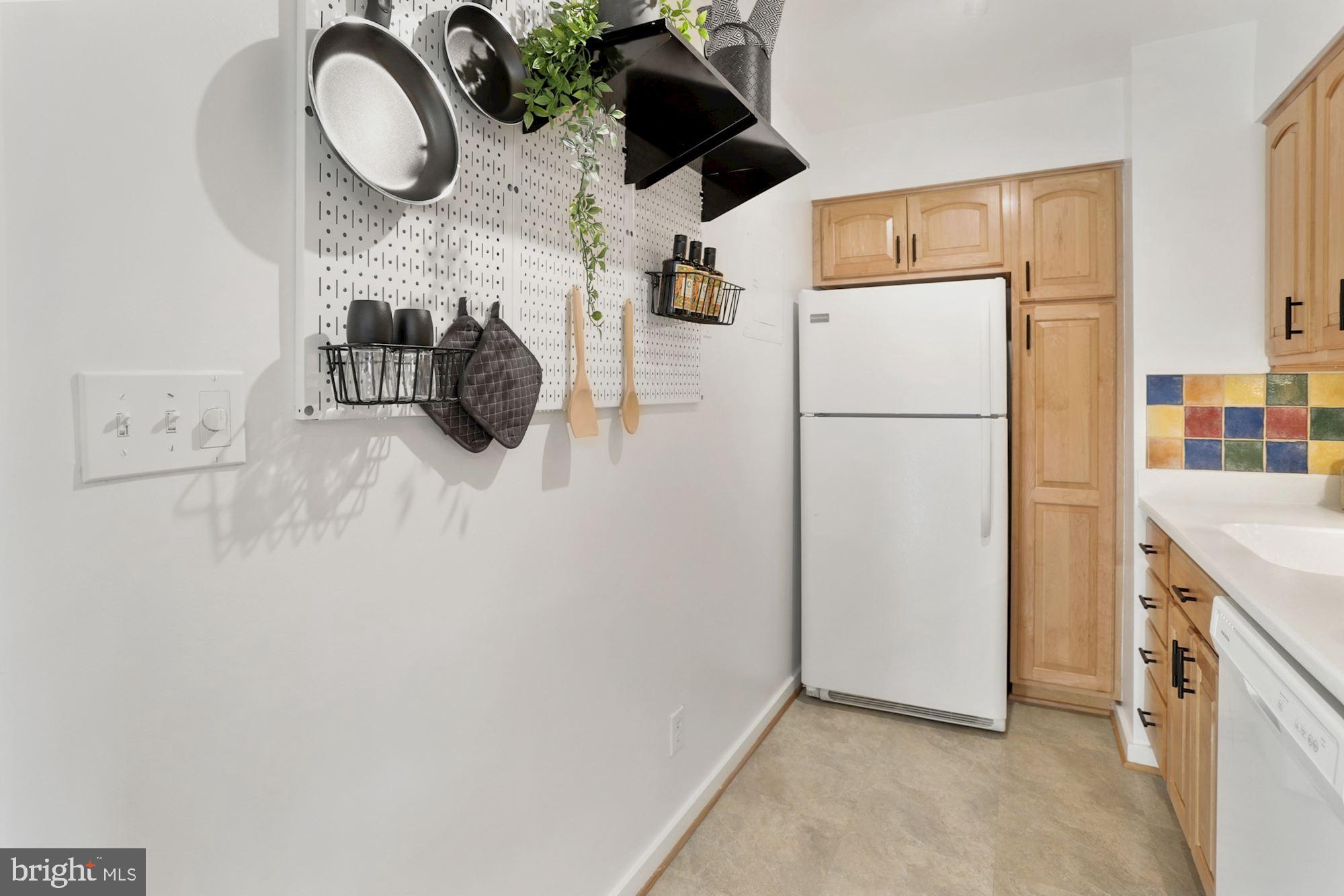 8207 Grubb Road, Unit 201 Silver Spring, MD 20910 - Photo 7 of 36 Gallery Image 7