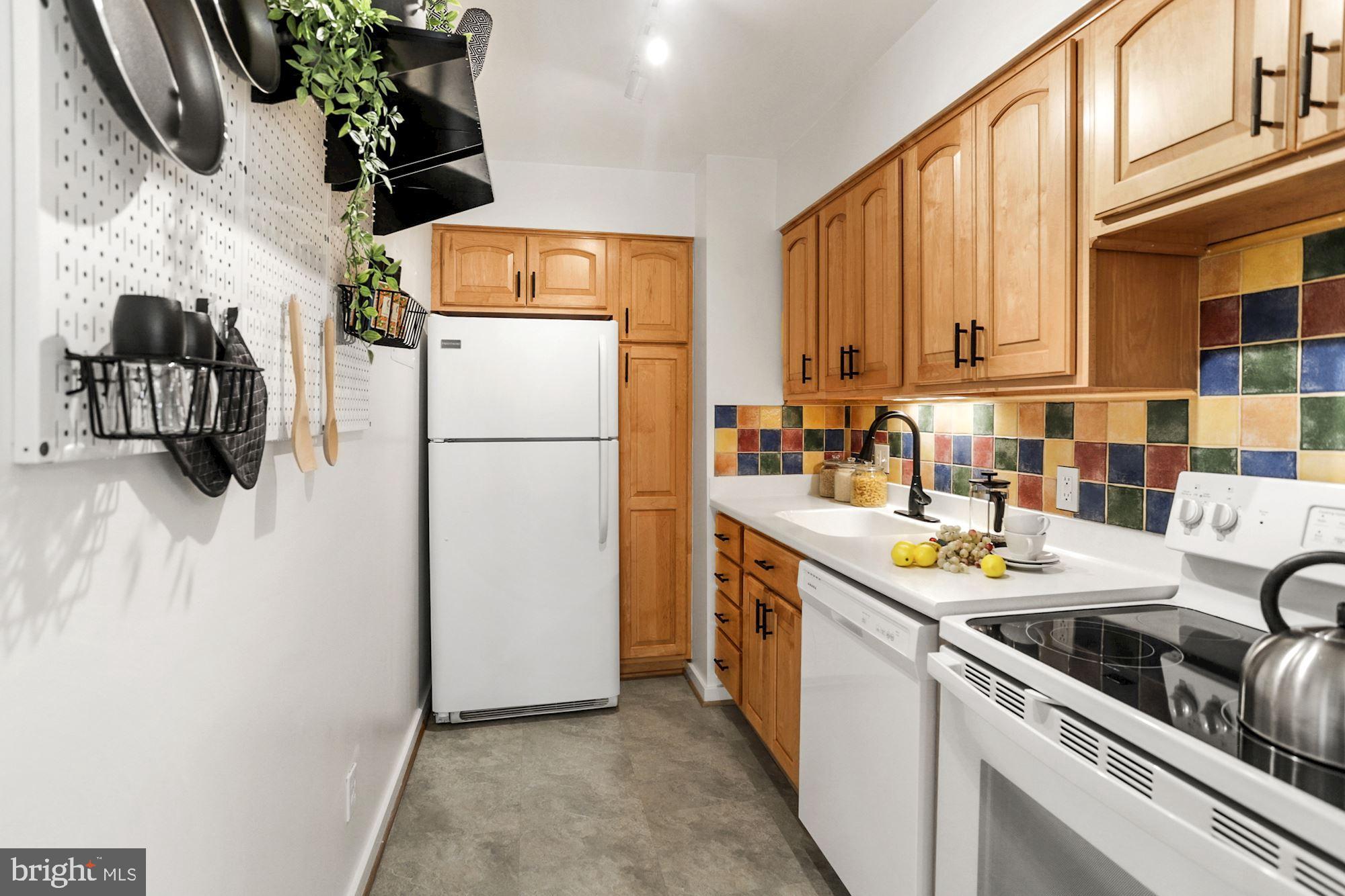 8207 Grubb Road, Unit 201 Silver Spring, MD 20910 - Photo 8 of 36 Gallery Image 8