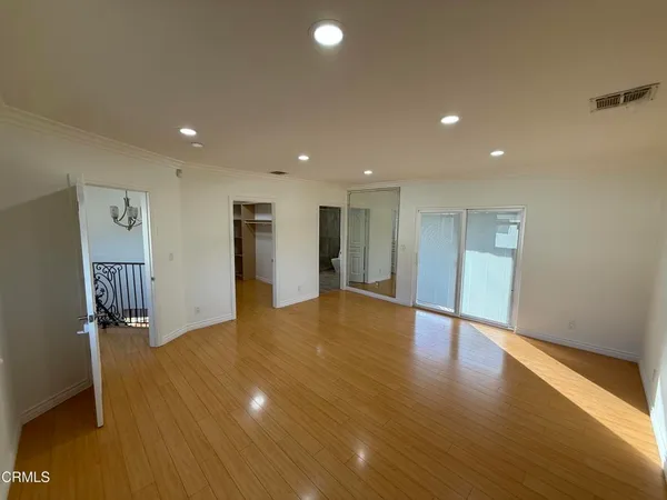 $5,900 | 7011 North Liberty Drive, Los Angeles, CA 91405