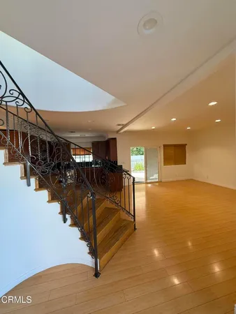 $5,900 | 7011 North Liberty Drive, Los Angeles, CA 91405