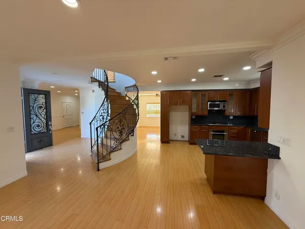 $5,900 | 7011 North Liberty Drive, Los Angeles, CA 91405