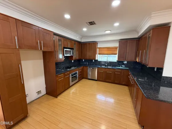 $5,900 | 7011 North Liberty Drive, Los Angeles, CA 91405