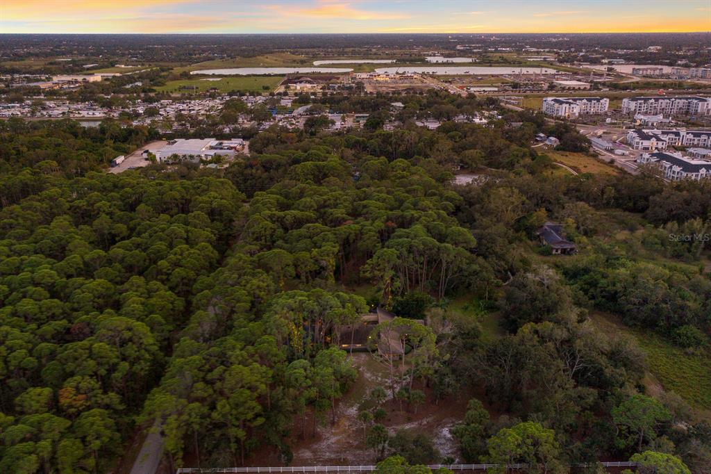 1027 Ranchero Drive Sarasota, FL 34240 - Photo 70 of 79 Gallery Image 70