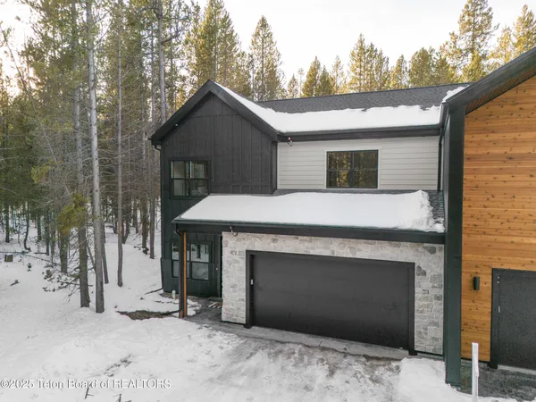 $895,000 | 4353 Yeti Lane, Island Park, ID 83429