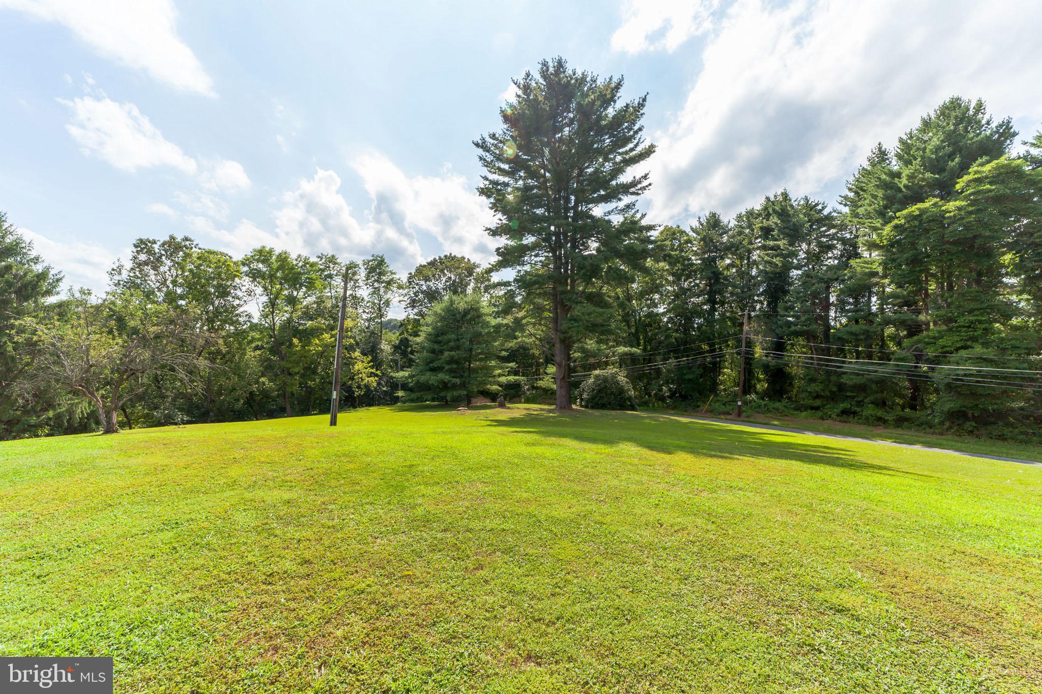 294 Glen Roy Road Nottingham, PA 19362 - Photo 40 of 41 Side Yard