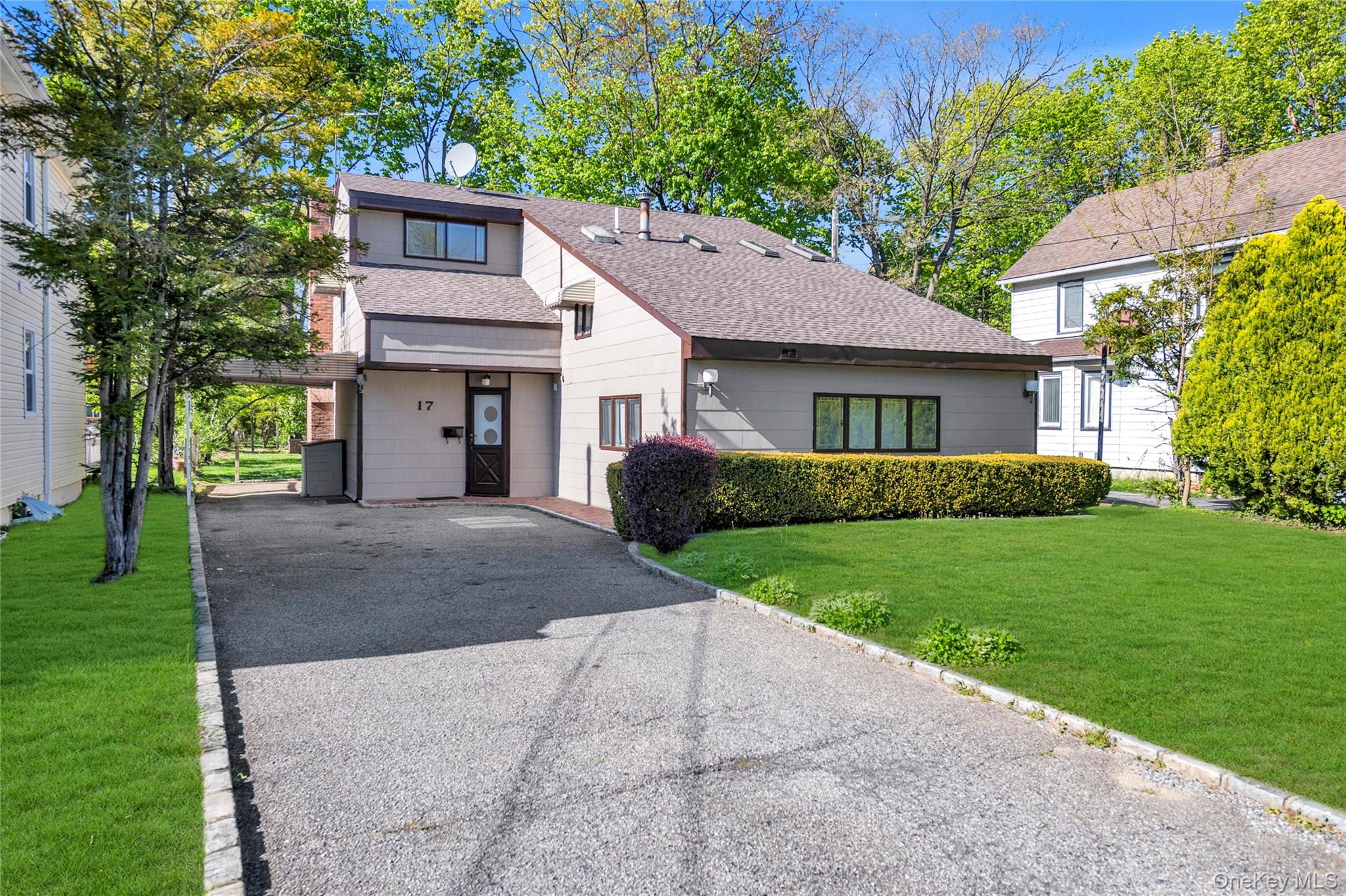 17 North Road Great Neck, NY 11024 - Photo 21 of 21