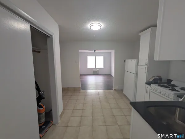 $1,750 | 289 Main Avenue, Norwalk, CT 06851