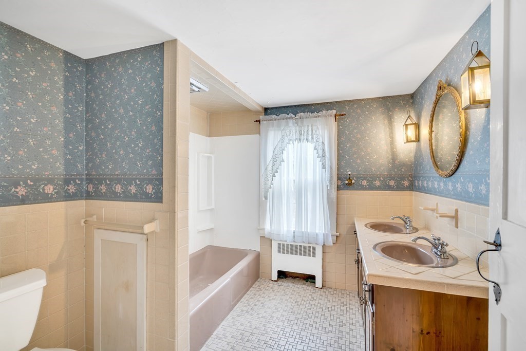 227 Main Street Medway, MA 02053 - Photo 26 of 40