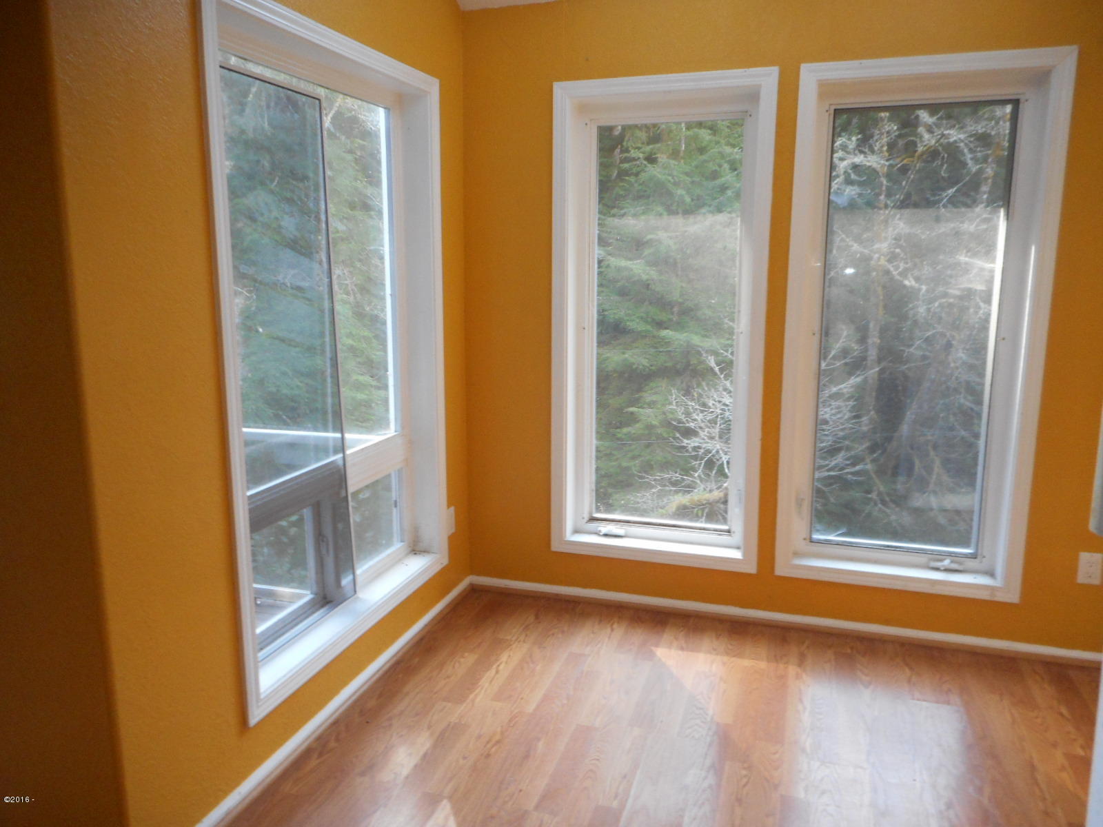 4306 South Schooner Creek Road Lincoln City, OR 97367 - Photo 6 of 22 Breakfast Nook