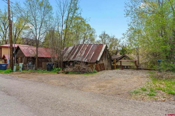 $1,100,000 | 1330 East 3rd Avenue, Durango, CO 81301