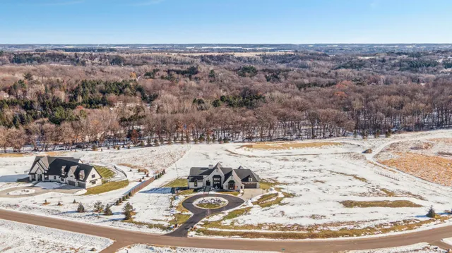$1,950,000 | 5671 Oakridge Court North, Afton, MN 55001