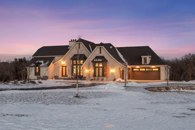 $1,950,000 | 5671 Oakridge Court North, Afton, MN 55001