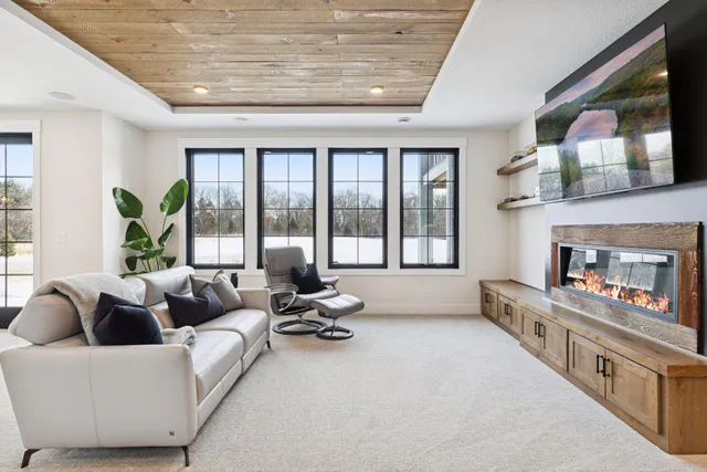 $1,950,000 | 5671 Oakridge Court North, Afton, MN 55001