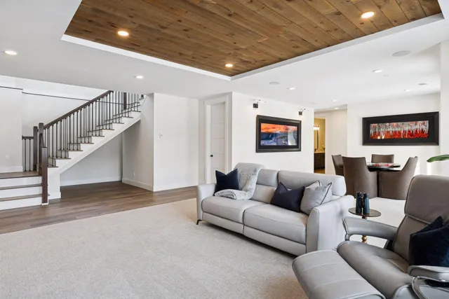 $1,950,000 | 5671 Oakridge Court North, Afton, MN 55001