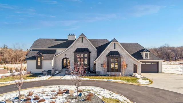 $1,950,000 | 5671 Oakridge Court North, Afton, MN 55001