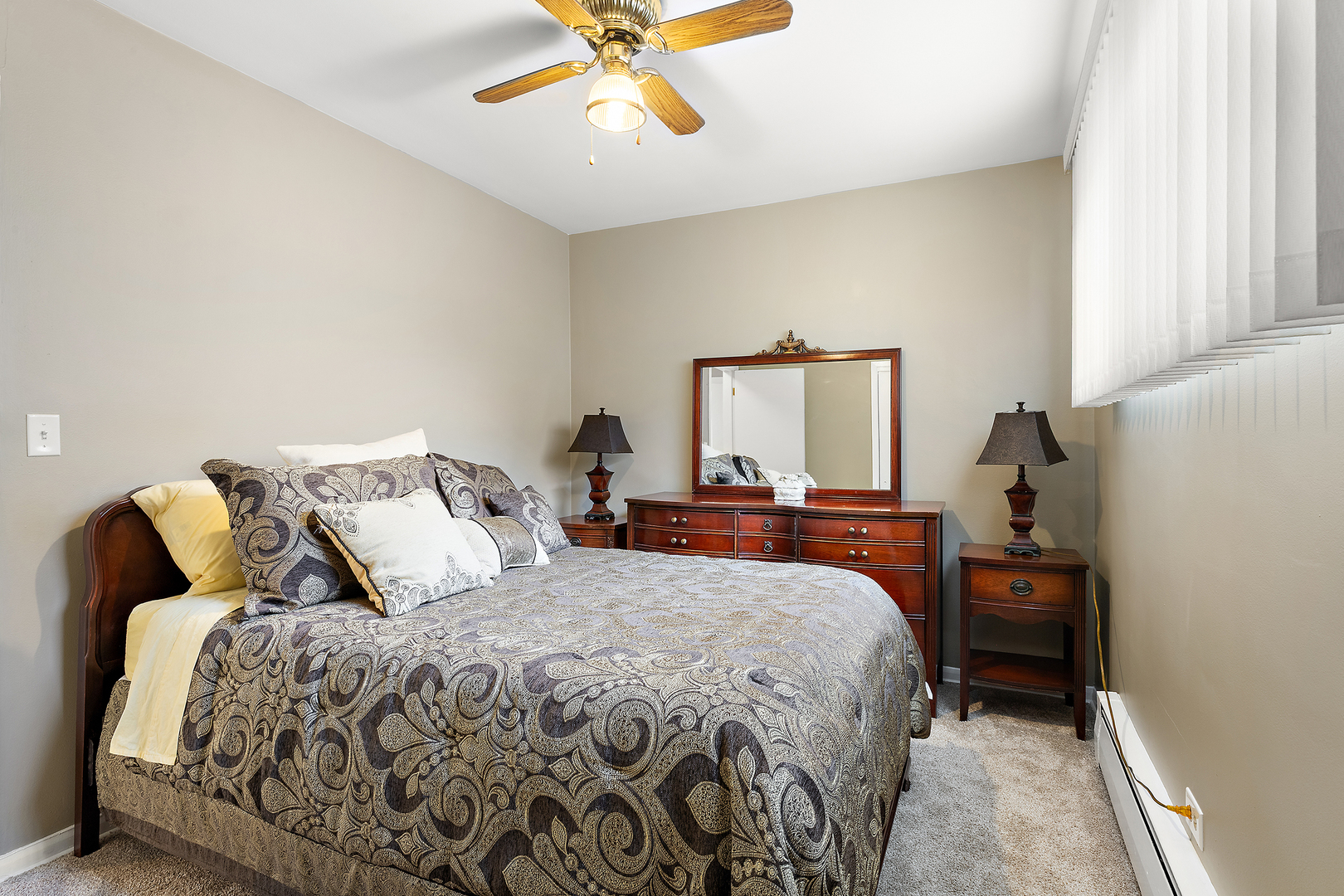 4211 West Devon Avenue Chicago, IL 60646 - Photo 10 of 22