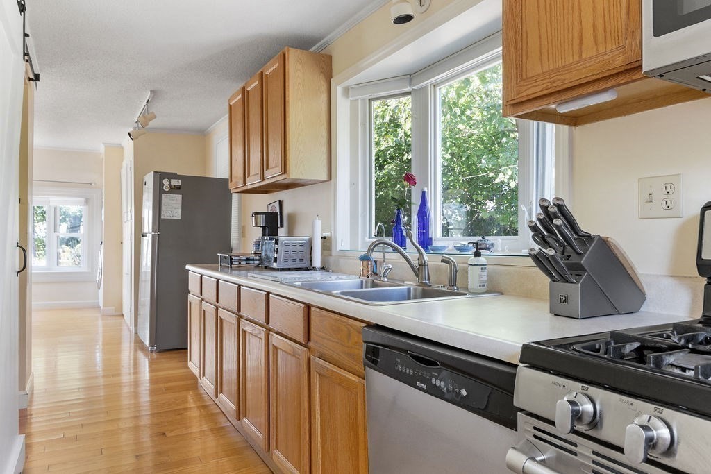 7 Cedar Road Littleton, MA 01460 - Photo 8 of 34 Gallery Image 8