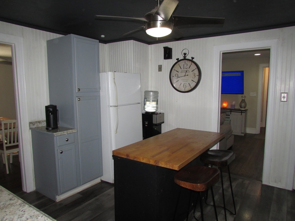20 Fallston Street Springfield, MA 01119 - Photo 12 of 38