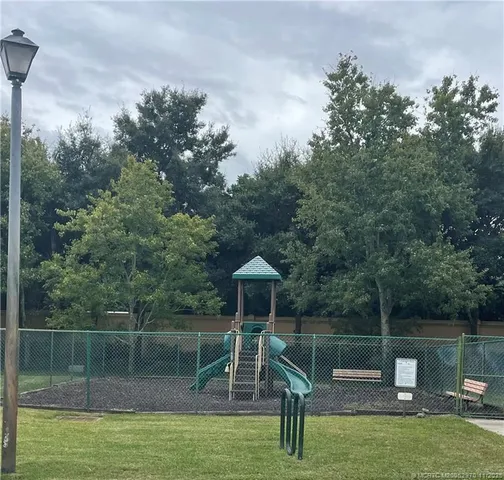 a picture of a park