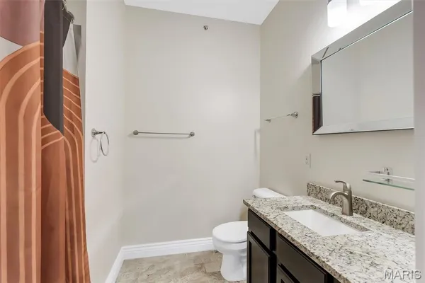 $199,900 | 37 Kassebaum Lane, Unit 300, St. Louis, MO 63129