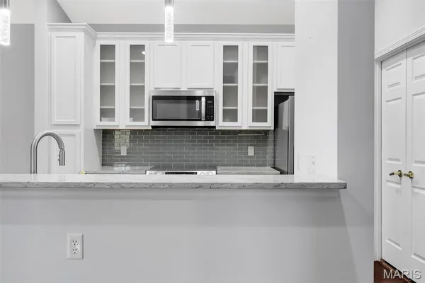 $199,900 | 37 Kassebaum Lane, Unit 300, St. Louis, MO 63129