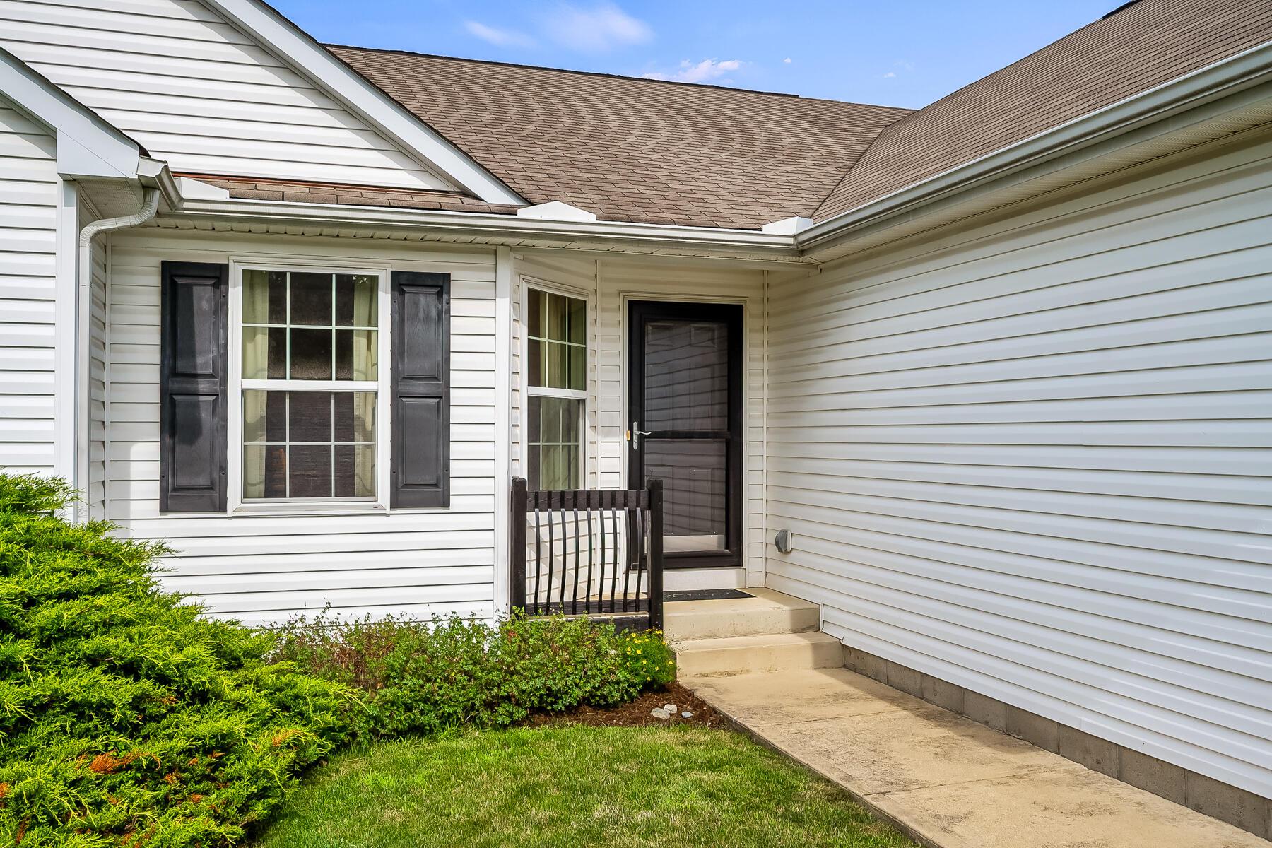 4-web-or-mls-207 Stockard Loop-104