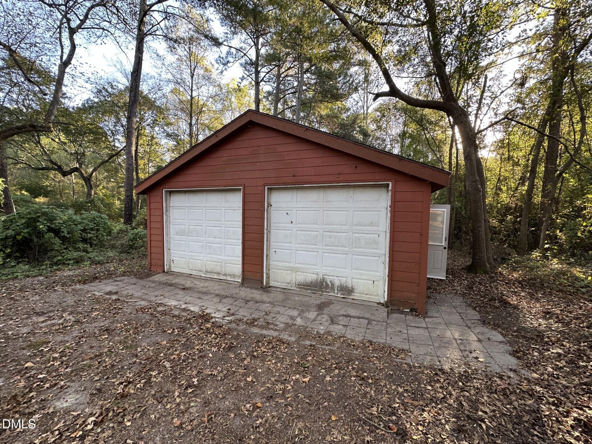 116 Dawn Road Benson, NC 27504 - Photo 42 of 43 garage 2