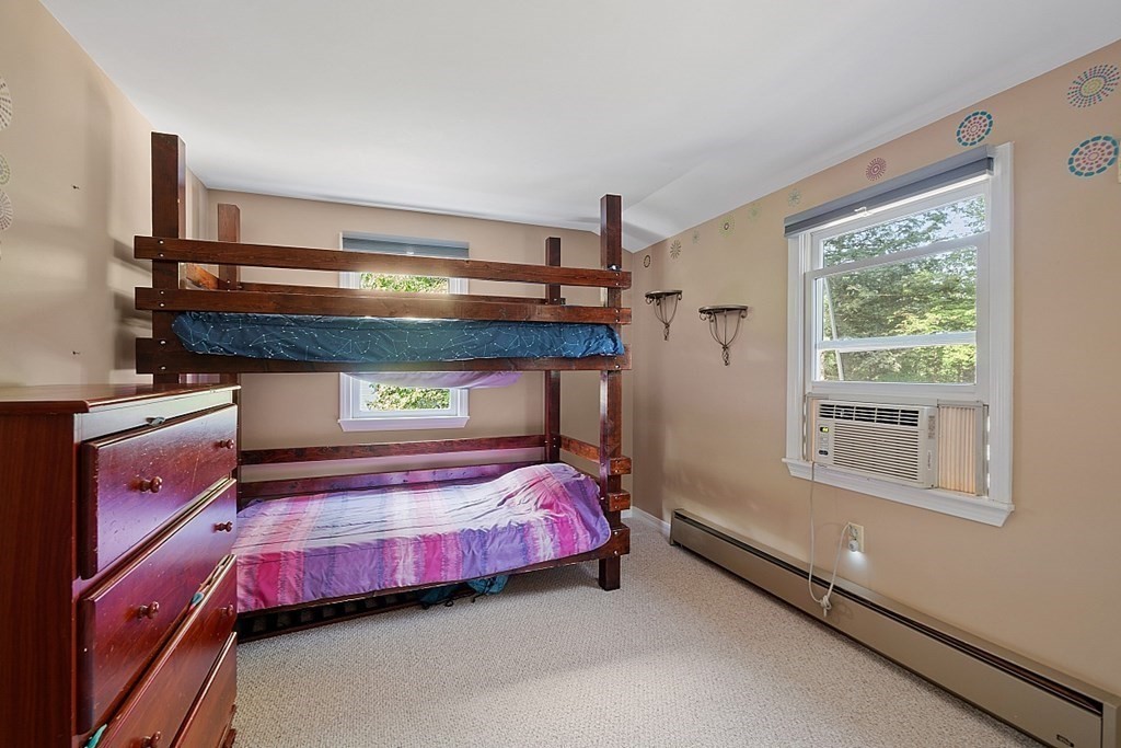 627 Townsend Harbor Road Lunenburg, MA 01462 - Photo 16 of 32
