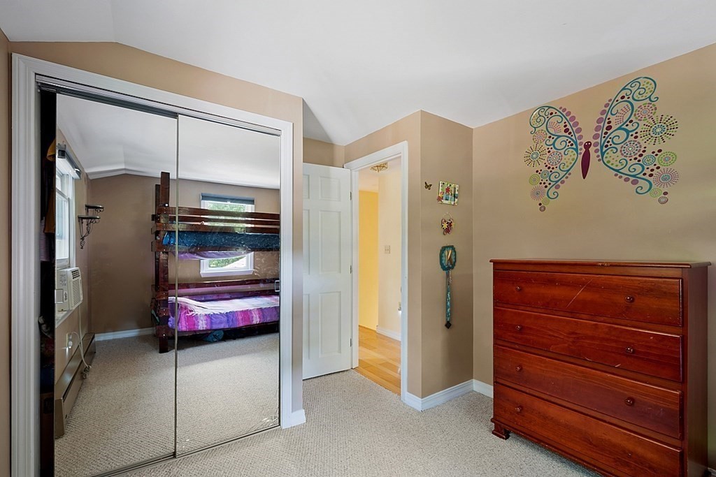 627 Townsend Harbor Road Lunenburg, MA 01462 - Photo 18 of 32