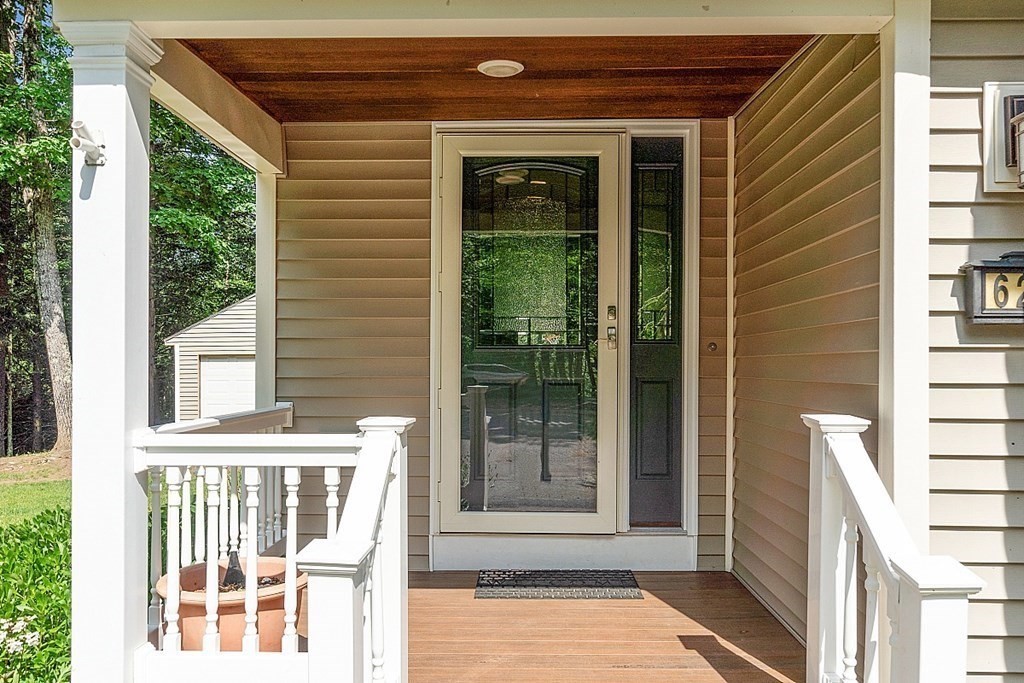 627 Townsend Harbor Road Lunenburg, MA 01462 - Photo 2 of 32