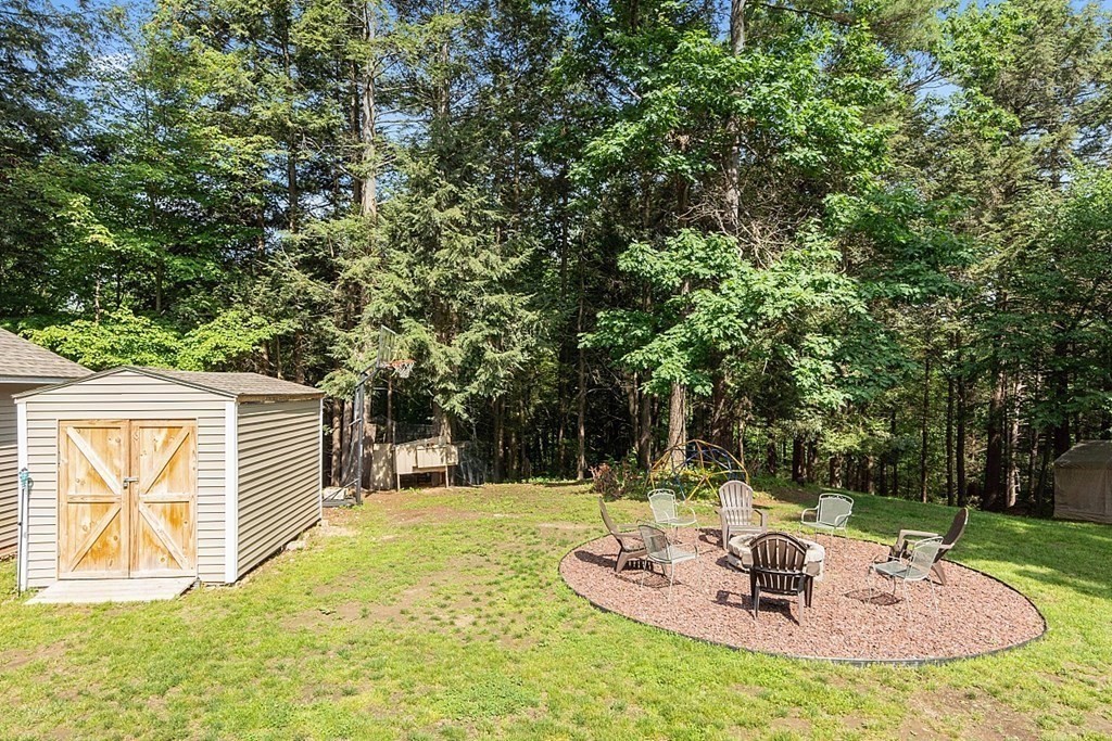 627 Townsend Harbor Road Lunenburg, MA 01462 - Photo 28 of 32