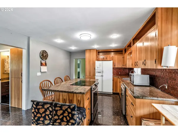 $769,000 | 31431 Fairview Road, Rainier, OR 97048