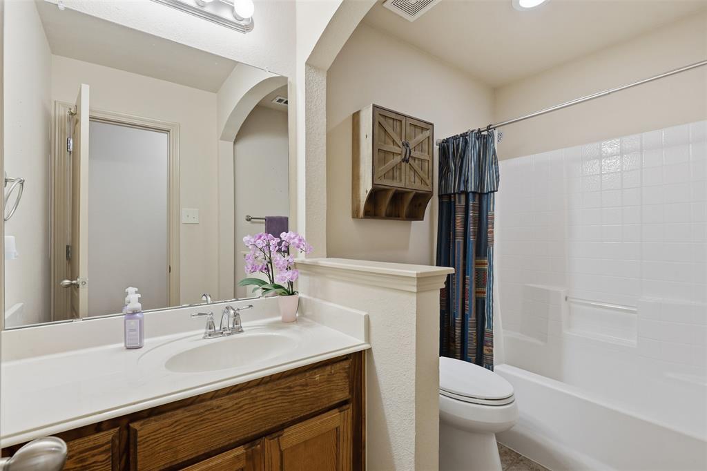 317 Delaware Street Burleson, TX 76028 - Photo 11 of 30
