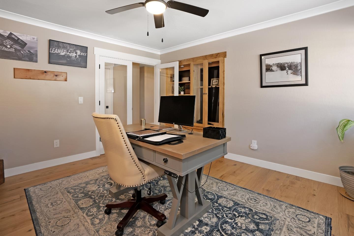 105 Rays Circle Hollister, CA 95023 - Photo 25 of 36 a workspace with furniture and window